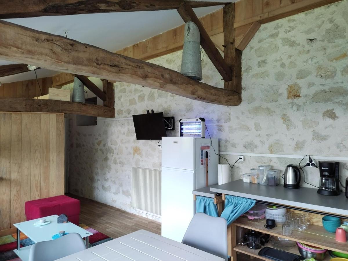 Chambre 2 A 4 Pers Gite Du Gardoir Boresse-et-Martron Экстерьер фото